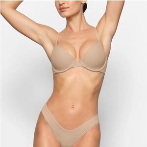 Skims fits everyone bra